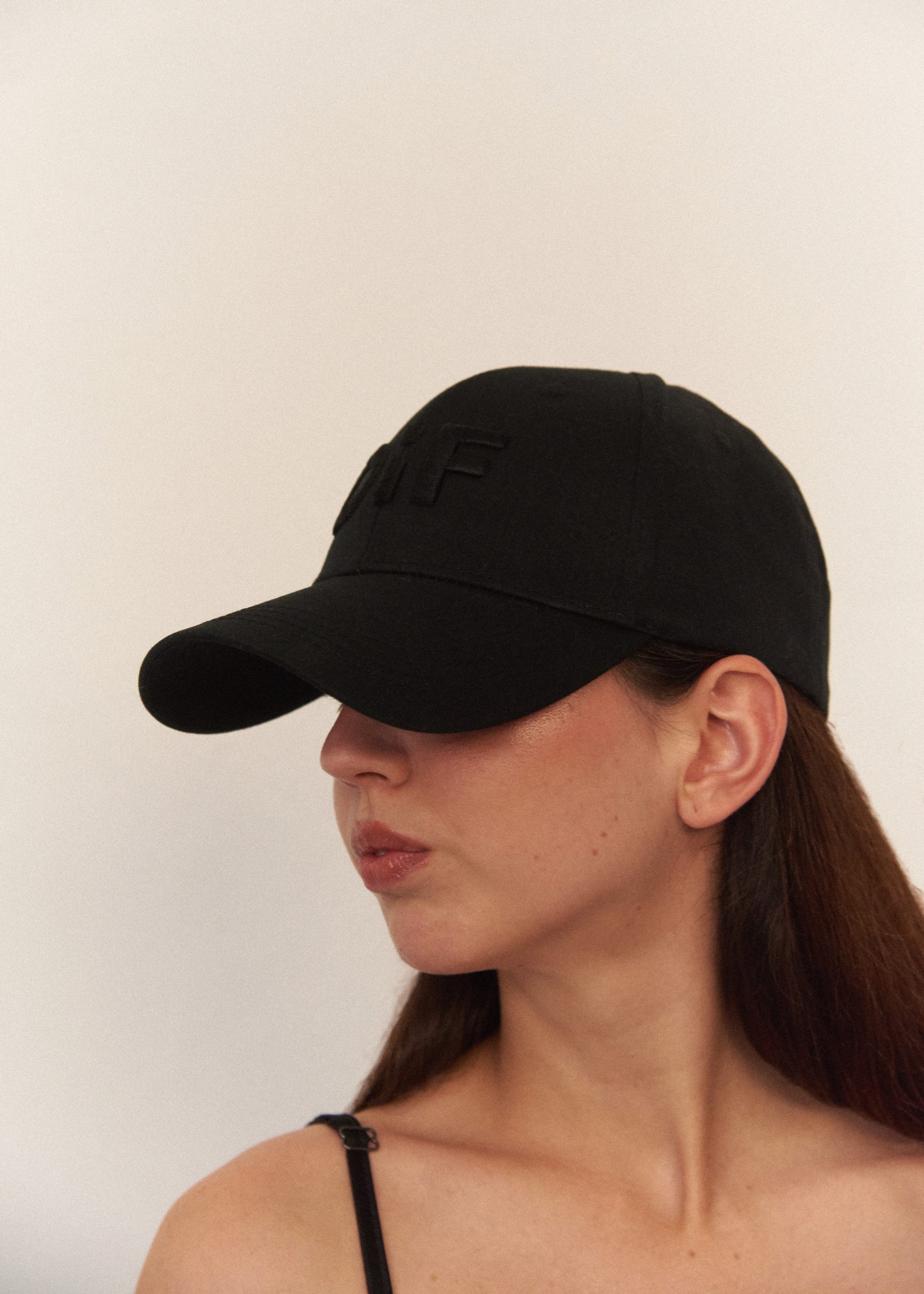 black-dif-cap-02