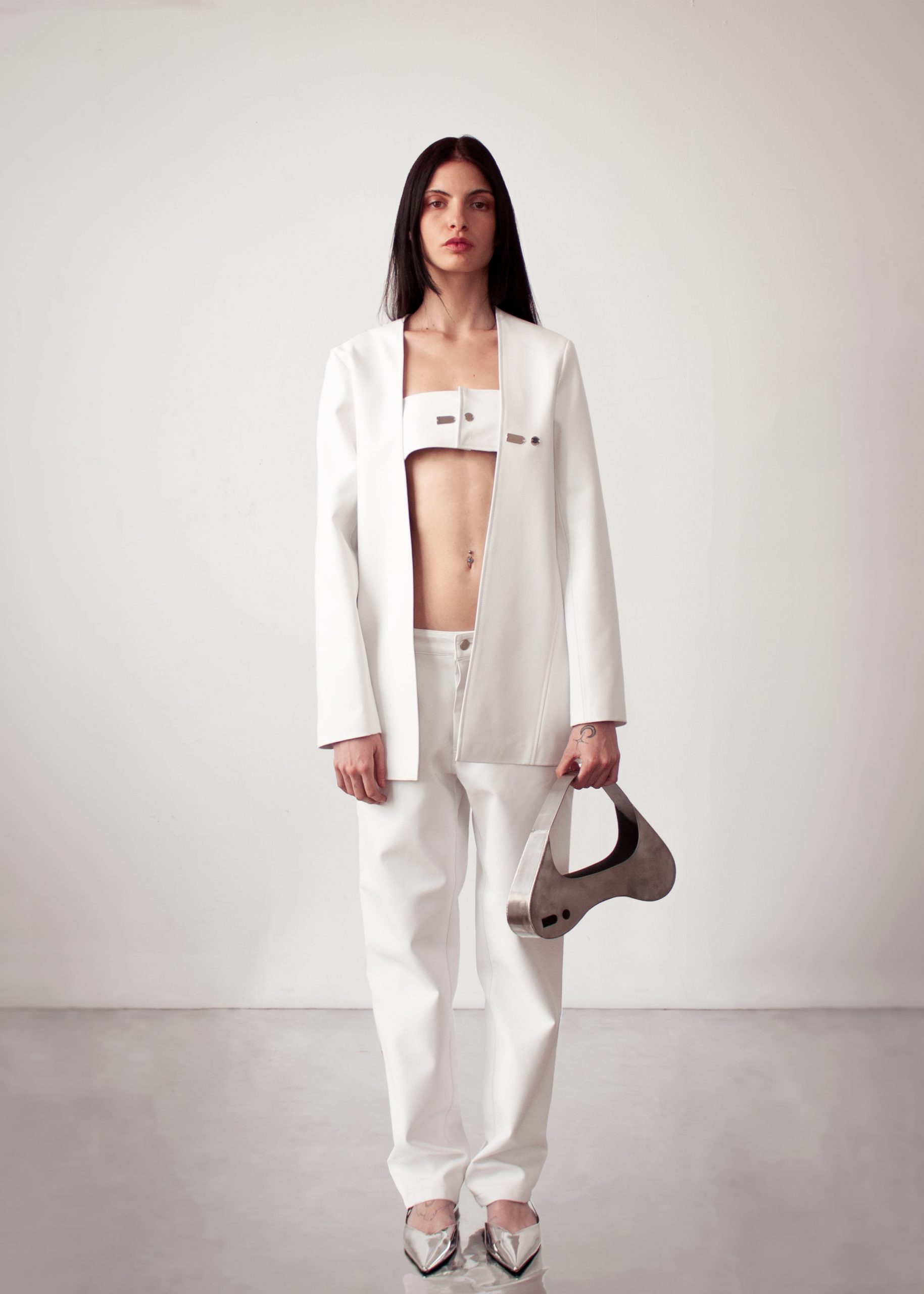 Look-11-Vegan-leather-set-blazer-1-front