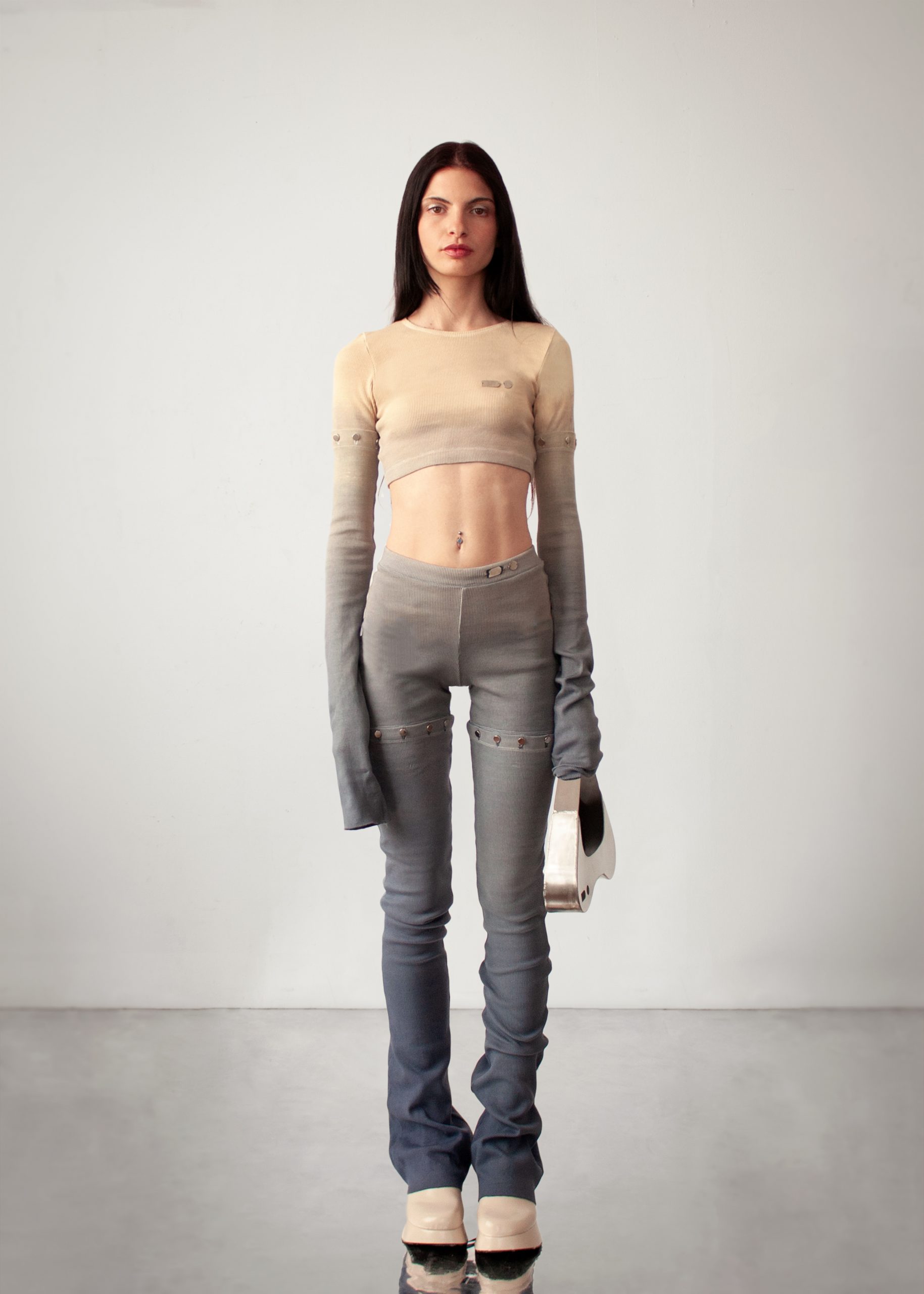 Look-4-Sis-set-beige-1-front